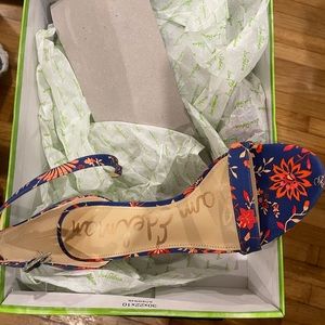 Brand New- SAM EDELMAN PATTI, BLUE/MULTI FESTIVAL FLORAL PRINT WOMENS (7)